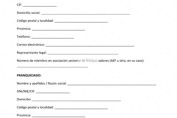 Primera página de un contrato de franquicia, documento legal con texto.
