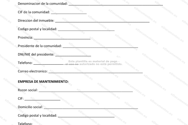 Trabajadores realizan mantenimiento en zonas comunes de una comunidad de propietarios.